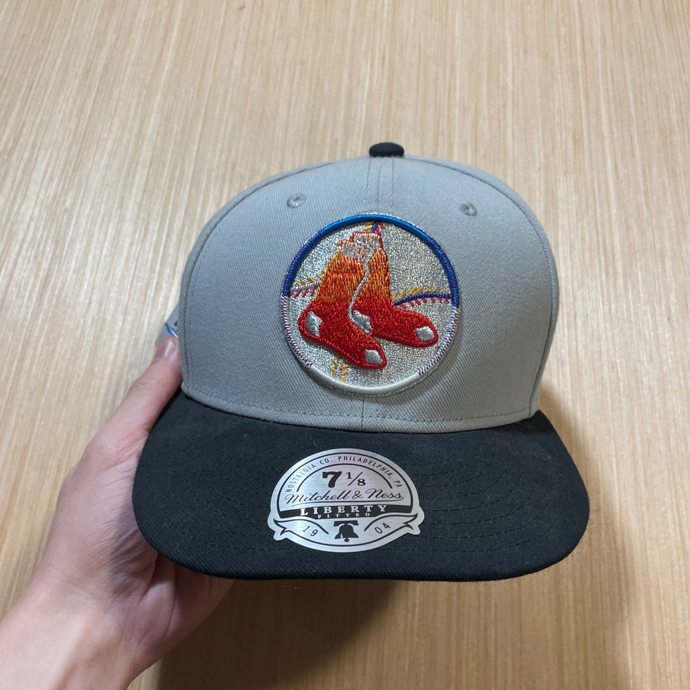 Mitchell & Ness Fitted Hat Men Boston Red Sox Topps Chrome Cosmic Grey 7 1/8